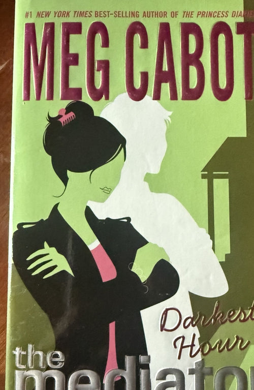 Front cover of The Darkest Hour by Meg Cabot, Book 4 in The Mediator series.