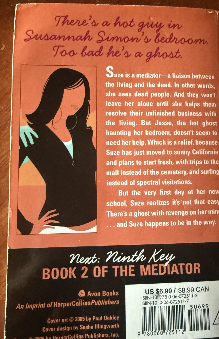 Back cover of Shadowland by Meg Cabot.
