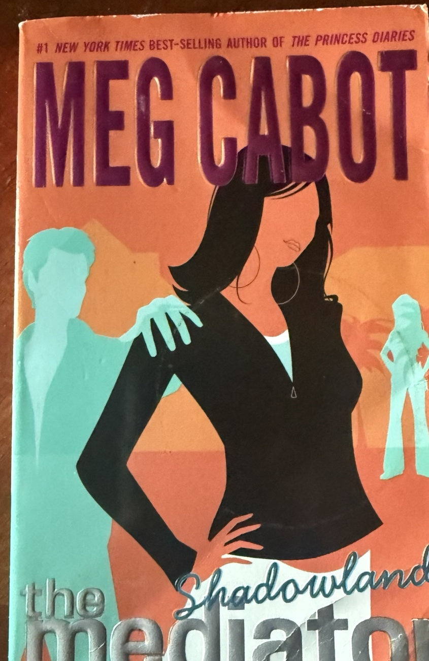Front cover of Shadowland by Meg Cabot, the first book in The Mediator series.